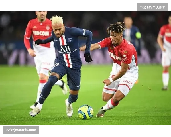 巴黎圣日耳曼边路突击战术面临挑战 对手针对性布防见效
